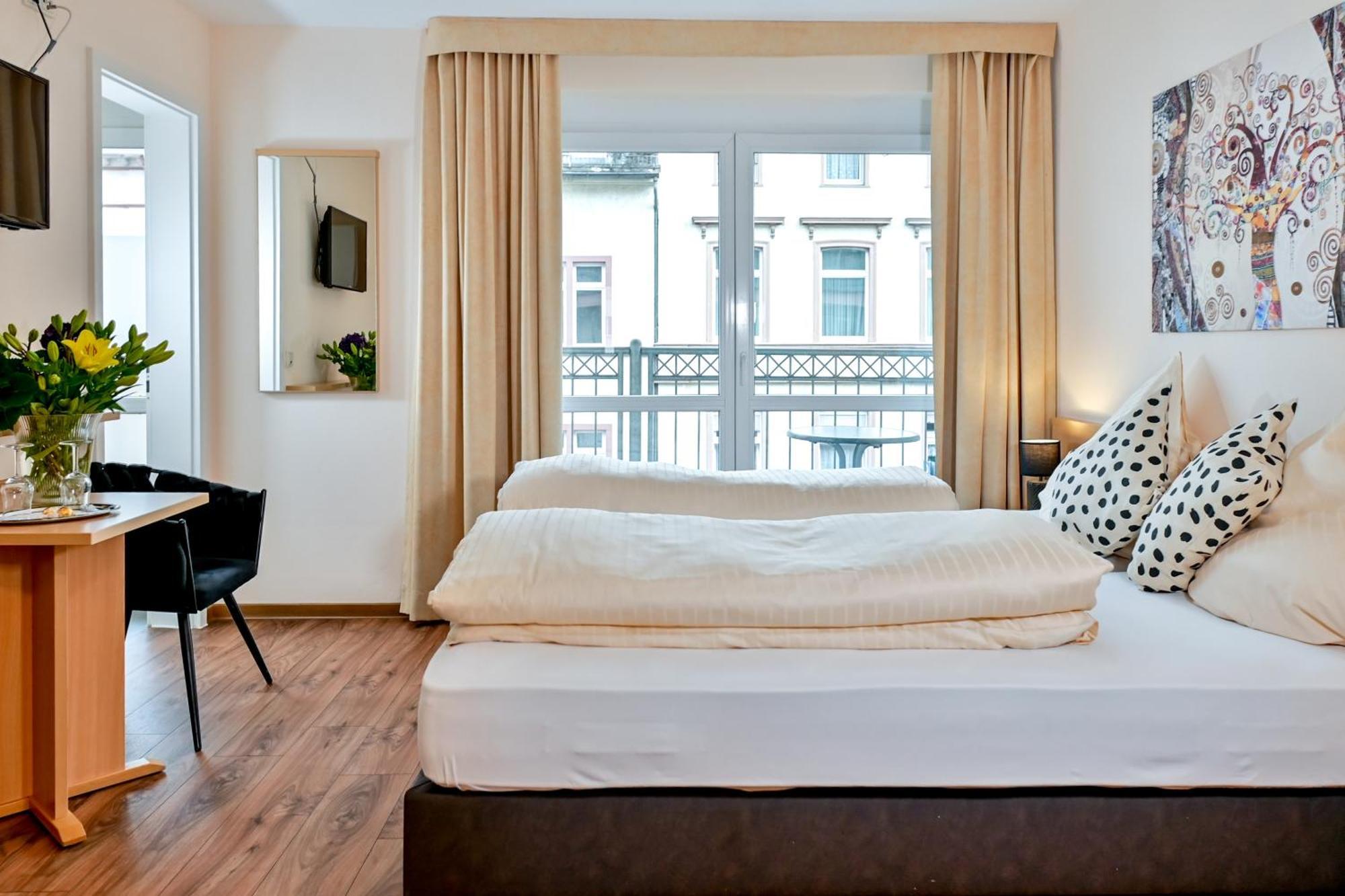 Il Greco Hotel ลิมบวร์ก อัน แดร์ ลาน ภายนอก รูปภาพ